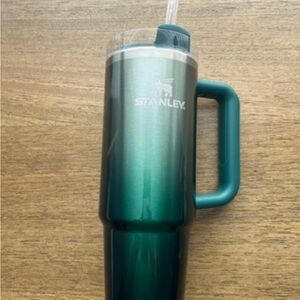 Stanley Emerald Green Travel Mug with Handle